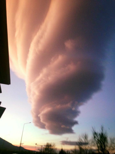 tornado-like-lenticular-cloud-turkey-6.jpg